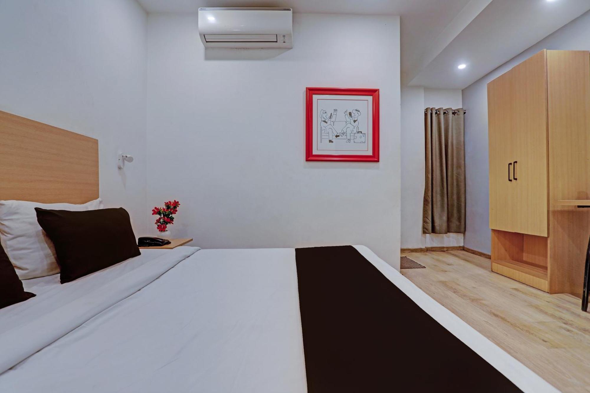 Townhouse Near Secunderabad Railway Station, Yashoda Hospital, Patny Centre Екстериор снимка