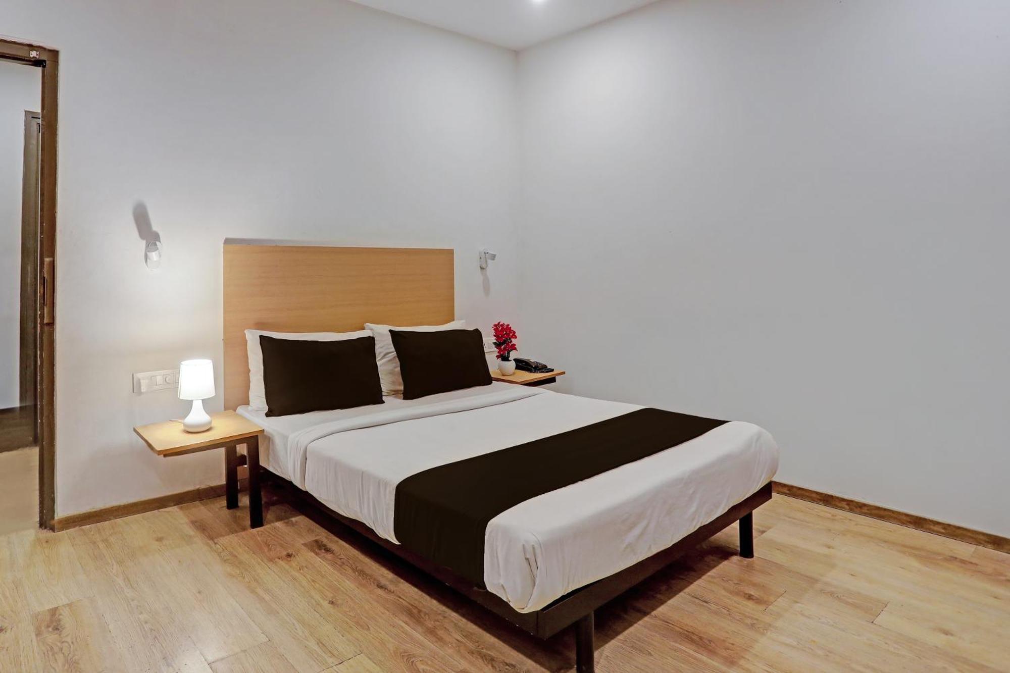 Townhouse Near Secunderabad Railway Station, Yashoda Hospital, Patny Centre Екстериор снимка