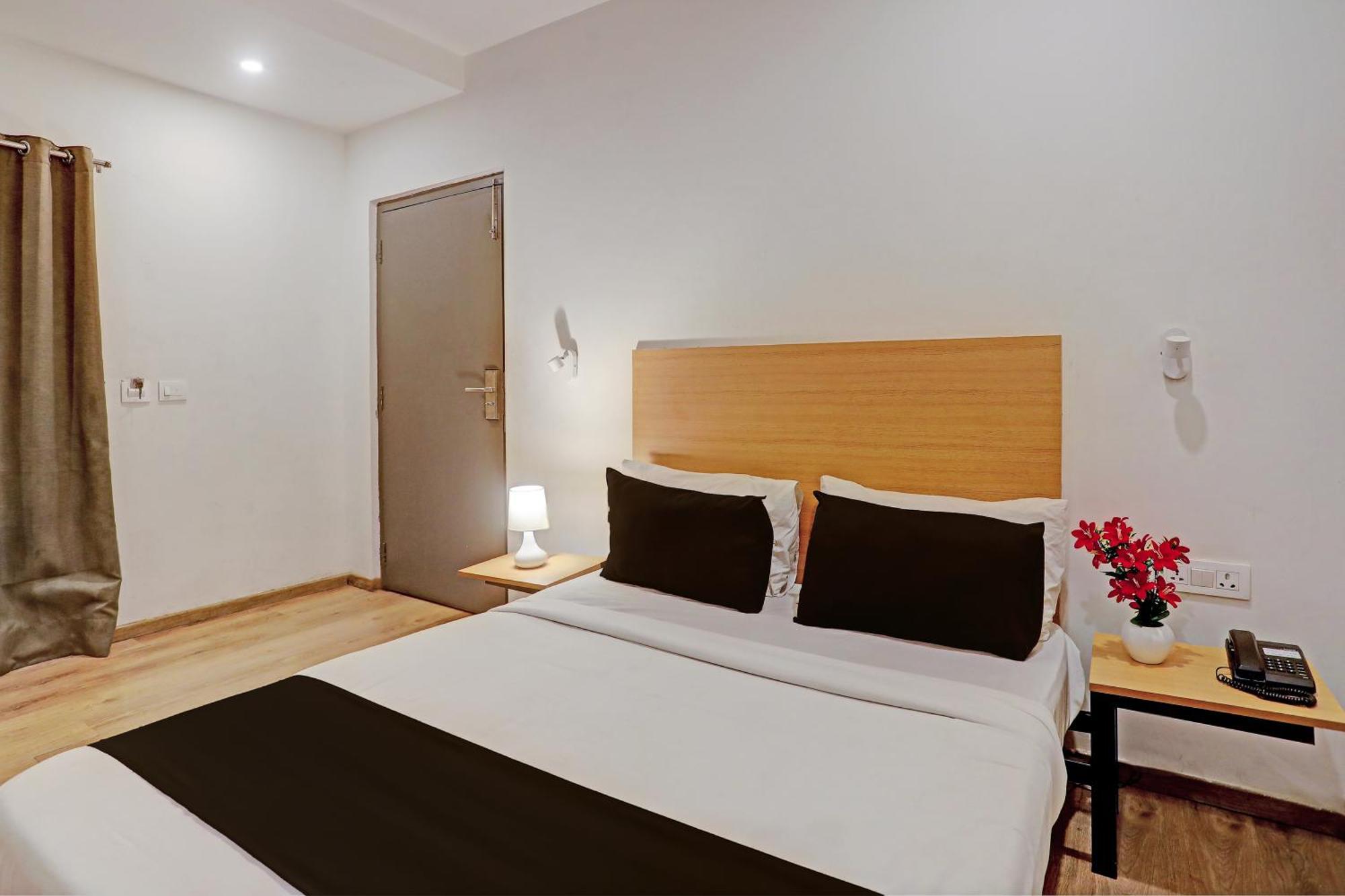 Townhouse Near Secunderabad Railway Station, Yashoda Hospital, Patny Centre Екстериор снимка