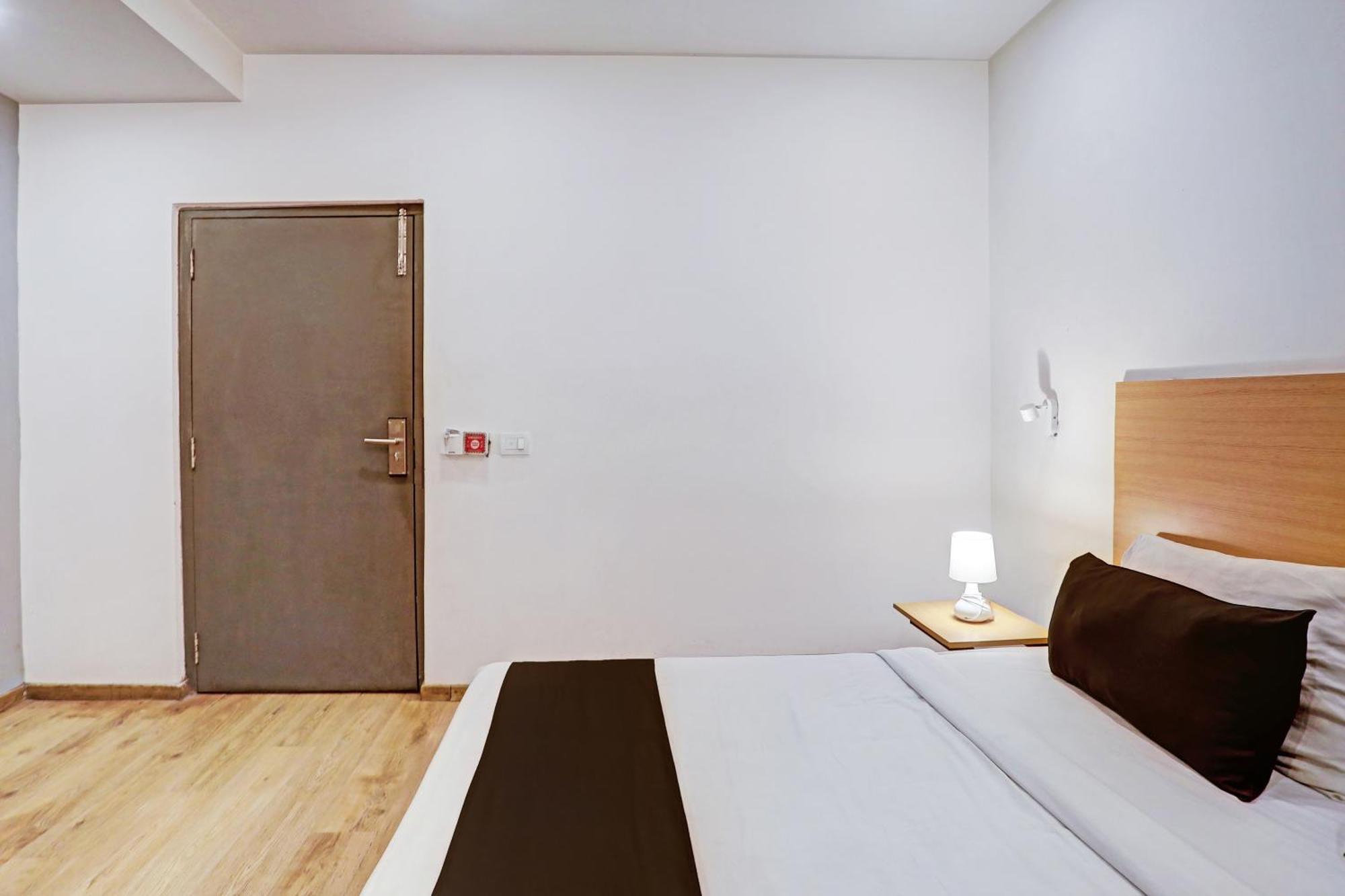Townhouse Near Secunderabad Railway Station, Yashoda Hospital, Patny Centre Екстериор снимка